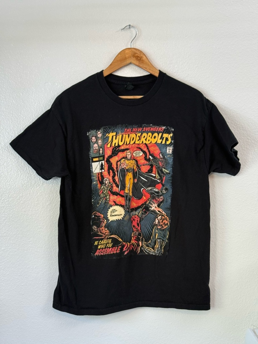Gildan Avengers Thunderbolts Graphic Tee Black Size L Marvel Superhero Kidcore